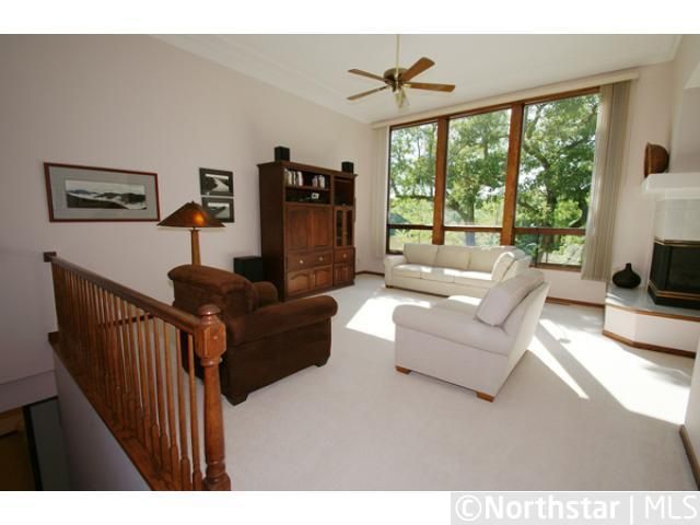 12099 Gantry Ln, Apple Valley, MN 55124
