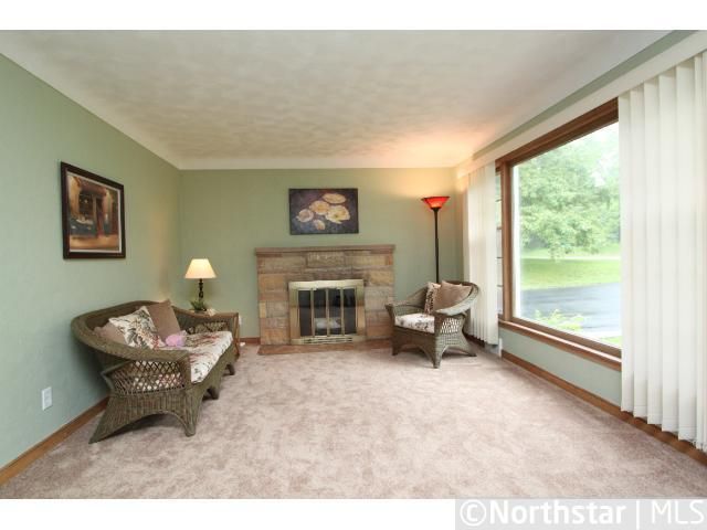2545 Morrison St, Little Canada, MN 55117