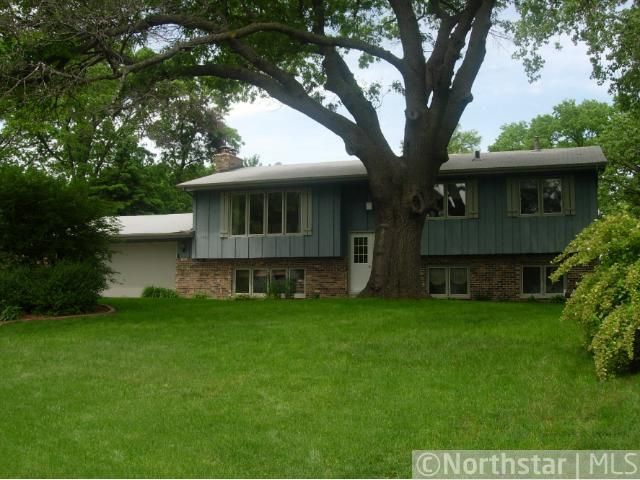 1021 W River Pw, Champlin, MN 55316