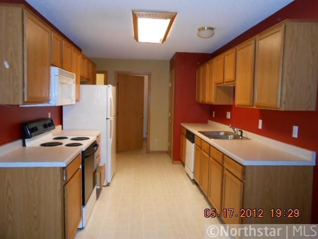 8790 Hastings Cir NE, Blaine, MN 55449