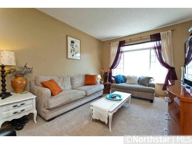 8865 Brunell Way, Inver Grove Heights, MN 55076