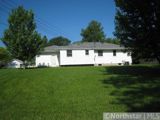 7624 Lee Ave N, Brooklyn Park, MN 55443