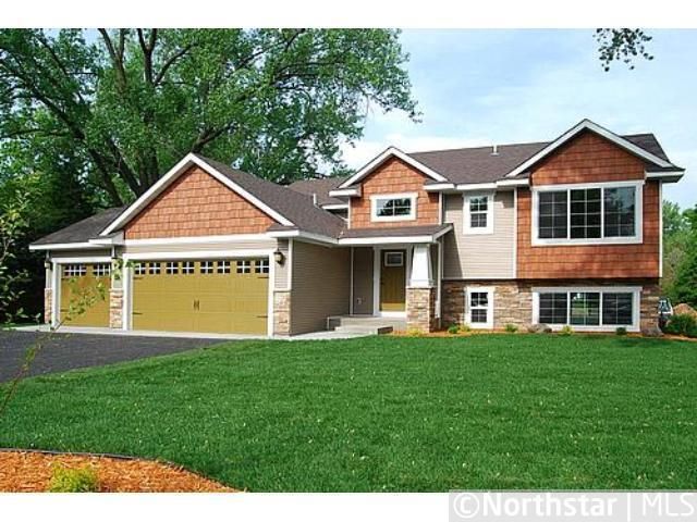 1381 78th St Cir NE, Spring Lake Park, MN 55432