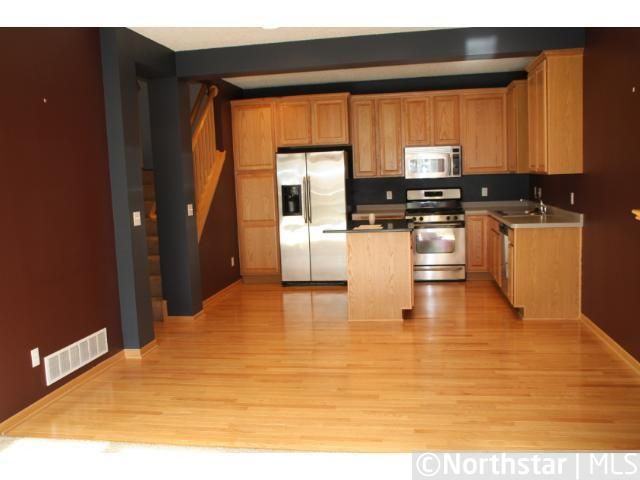15522 Eagle Shore Dr, Apple Valley, MN 55124