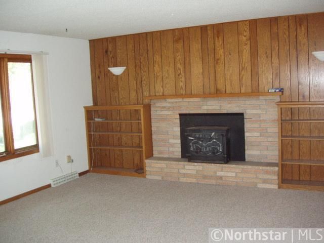 611 Main St, Stewart, MN 55385
