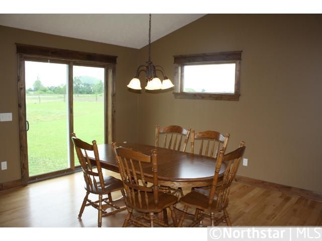 218 Edgewood Dr, Glencoe, MN 55336
