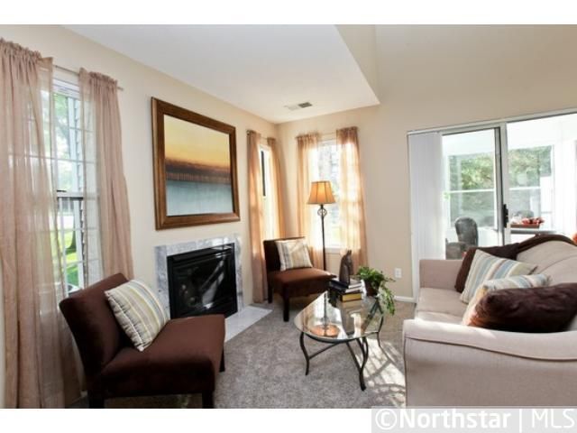 14055 Pennock Ave, Apple Valley, MN 55124