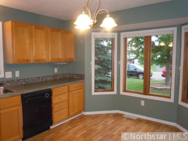 4422 Helena Rd N, Oakdale, MN 55128