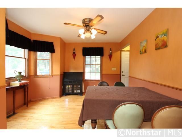 1079 Stinson St, Saint Paul, MN 55103