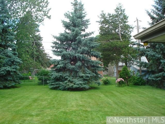 1455 Mackubin St, Saint Paul, MN 55117