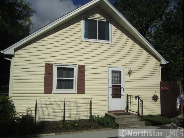 2103 Pinewood Dr, Mounds View, MN 55112