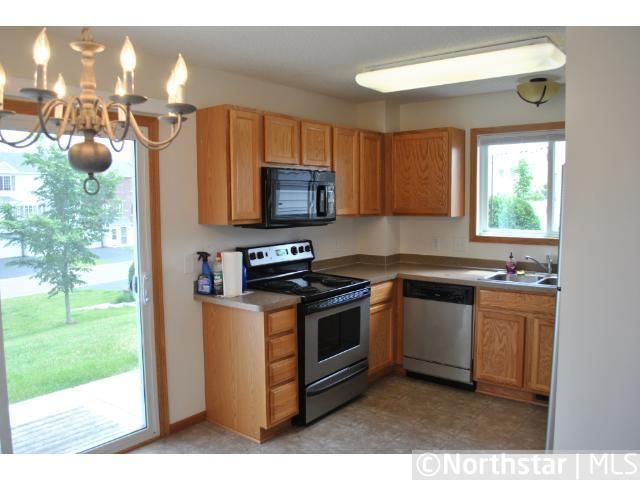 4827 Elm Dr N #1, Hugo, MN 55038