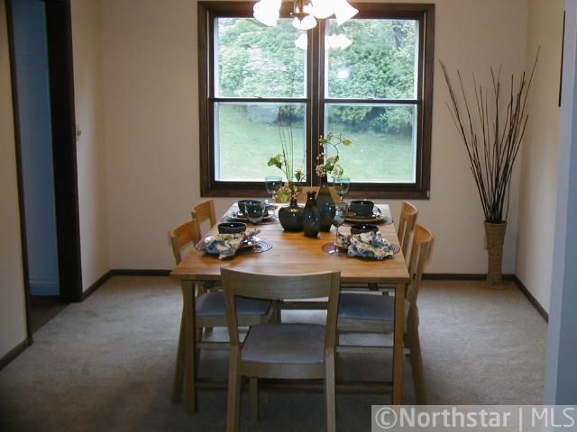 12430 Crowfoot Ct, Eden Prairie, MN 55344