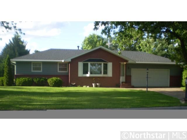 37 Golf Rd, Little Falls, MN 56345