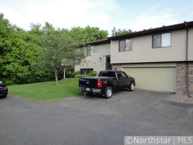 8443 Morgan Ln, Eden Prairie, MN 55347