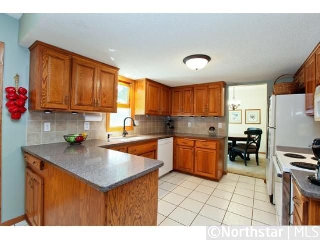 5901 W 105th St, Bloomington, MN 55438