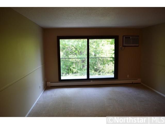 1855 Silver Bell Rd #306, Eagan, MN 55122