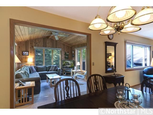 9685 Squire Ln, Eden Prairie, MN 55347
