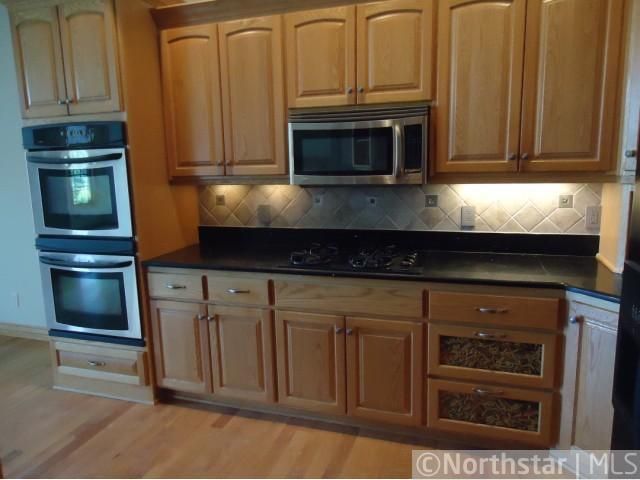 10113 Chestnut Ln N, Brooklyn Park, MN 55443