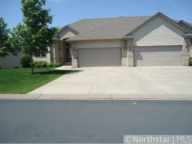10113 Chestnut Ln N, Brooklyn Park, MN 55443