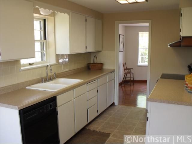 1010 Bailey Rd, Newport, MN 55055