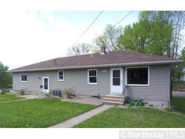 905-907 Pryor Ave, Glencoe, MN 55336