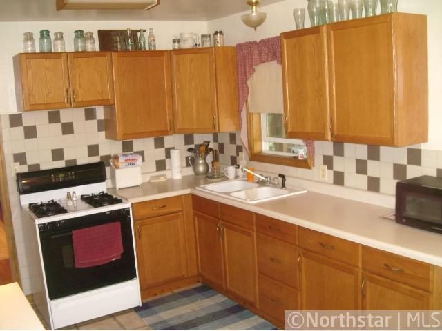 303 3rd St NE, New Prague, MN 56071