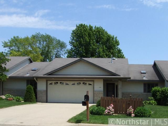 2209 Green Dr, Faribault, MN 55021