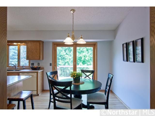 10760 Jackson Dr, Eden Prairie, MN 55347