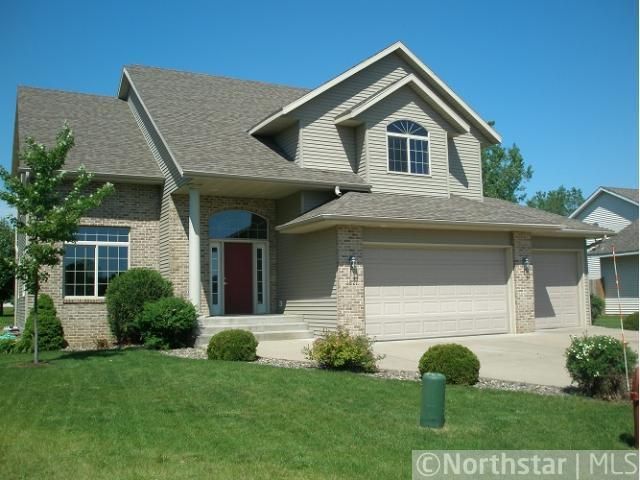 1527 Timberdoodle Dr, Saint Cloud, MN 56303