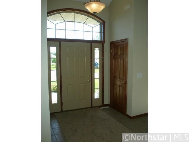 1527 Timberdoodle Dr, Saint Cloud, MN 56303