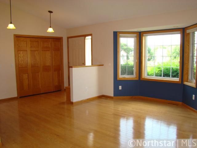 604 Holly Cir SW, Saint Michael, MN 55376