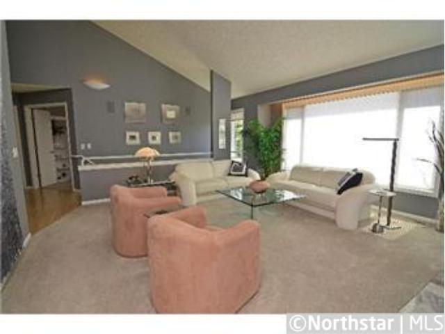 9019 Glen Edin Ln, Brooklyn Park, MN 55443