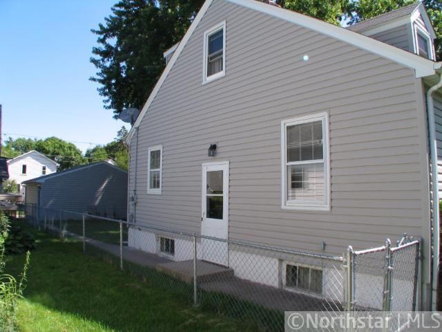 1905 James Ave, Saint Paul, MN 55105