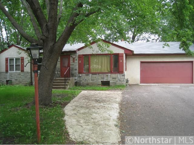 7909 Sunkist Blvd, Brooklyn Park, MN 55444