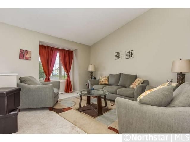 8349 Park Ave NE, Elk River, MN 55330