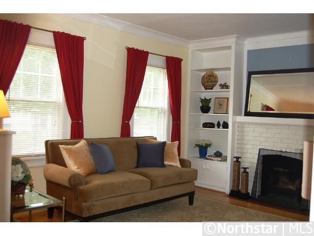 1230 St Clair Ave, Saint Paul, MN 55105