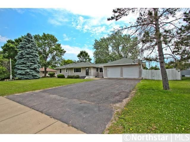 7225 73rd Ave N, Brooklyn Park, MN 55428
