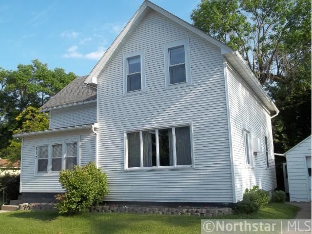 317 W 1st St, Waconia, MN 55387