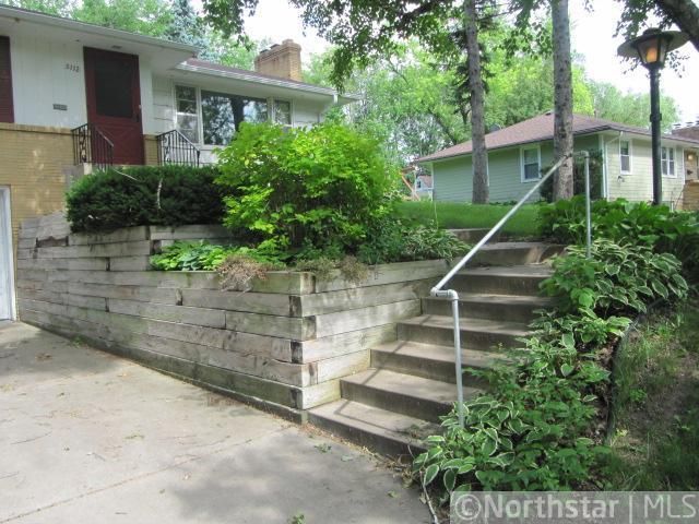 5112 Danens Dr, Edina, MN 55439