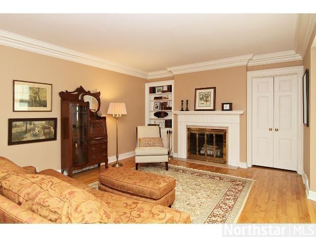 476 Woodlawn Ave, Saint Paul, MN 55105