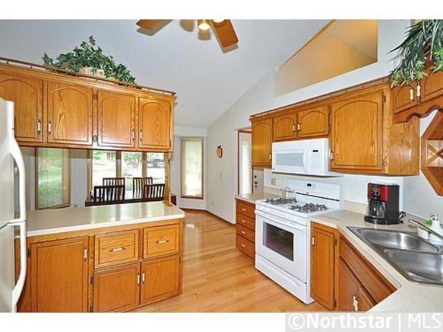 2101 Edinbrook Ct, Brooklyn Park, MN 55443