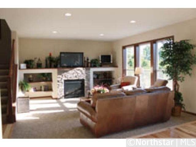 8437 132nd Ln, Savage, MN 55378