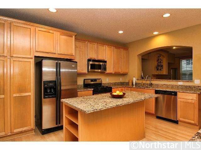 11257 Preswick Blvd, Eden Prairie, MN 55344