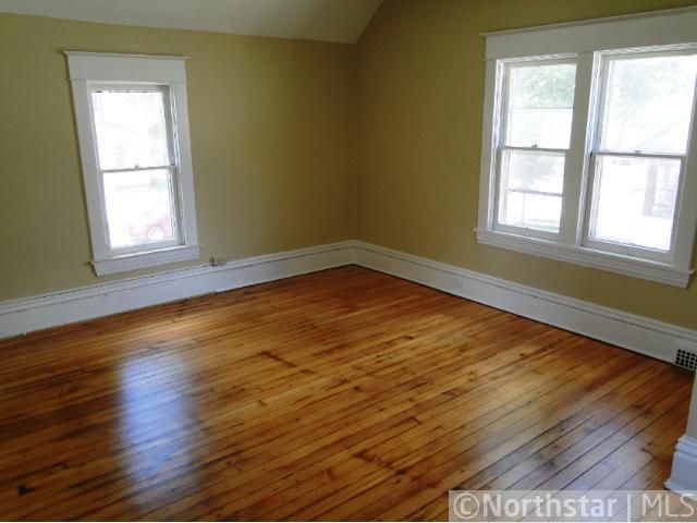 338 Webster St, Saint Paul, MN 55102