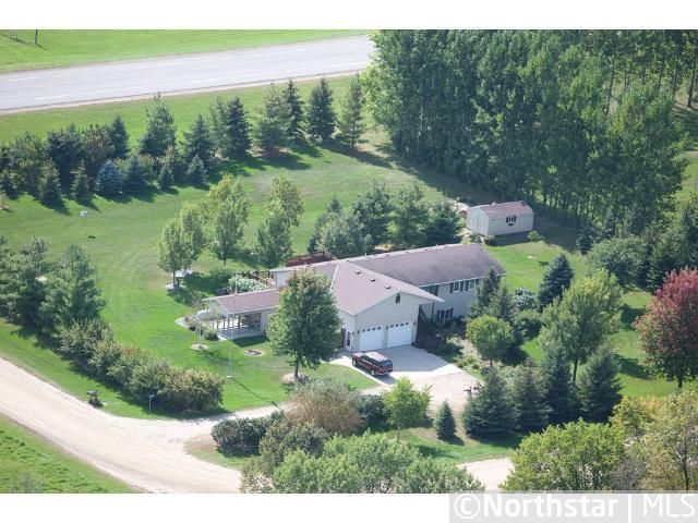 4651 Castle Cir, Lester Prairie, MN 55354