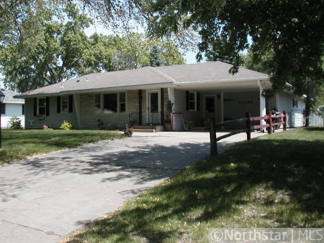 11101 Yukon St NW, Coon Rapids, MN 55433