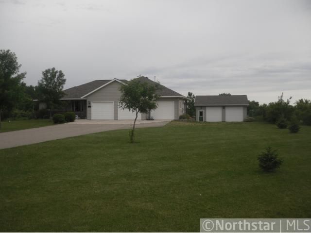 10682 201st Ct, Silver Lake, MN 55381