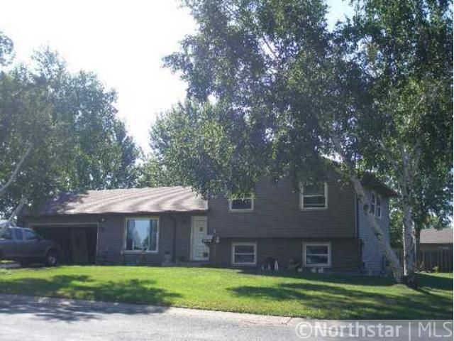 3950 67th St E, Inver Grove Heights, MN 55076