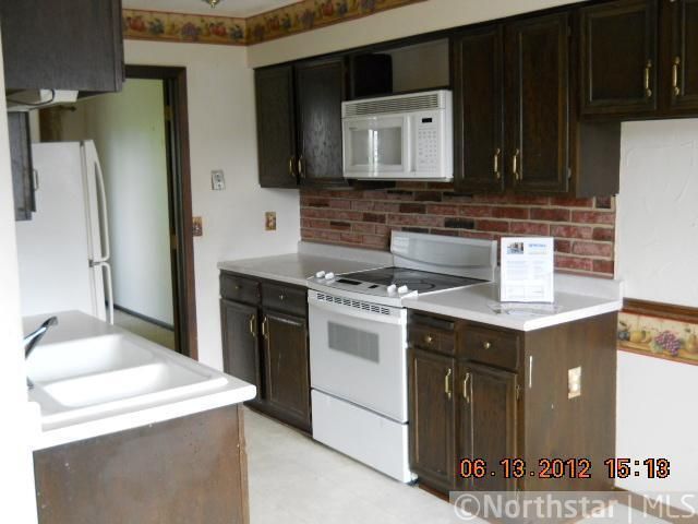7721 Whitney Dr, Apple Valley, MN 55124